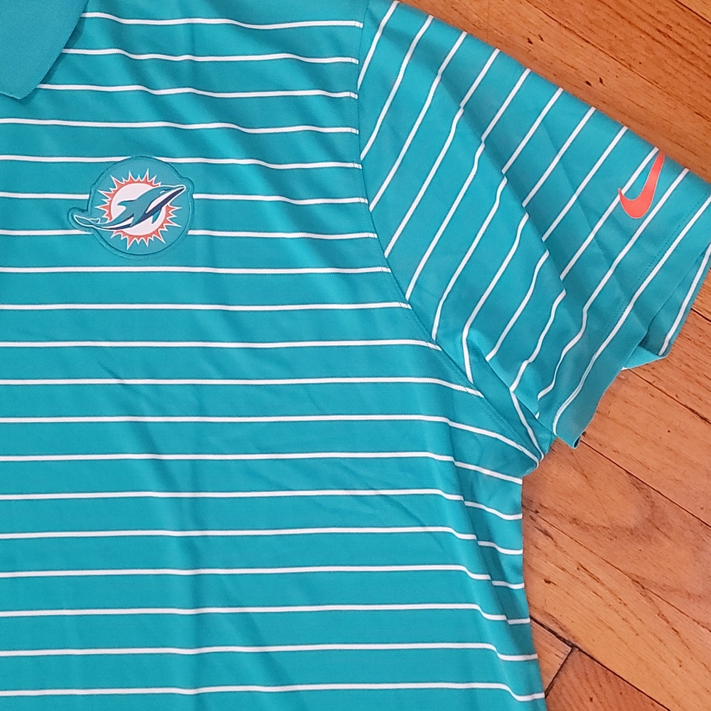Nike Dolpin Polo Shirt - Picture 2 of 4